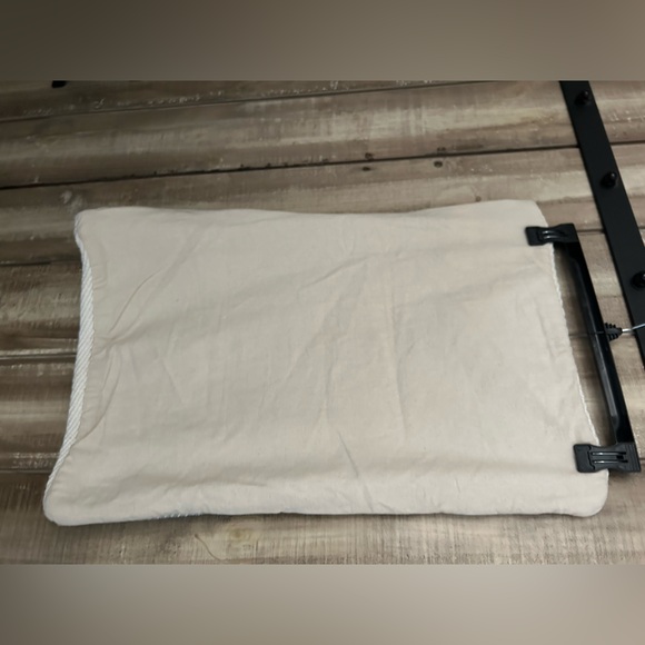 Pottery Barn lumbar pillow cover - Picture 6 of 9